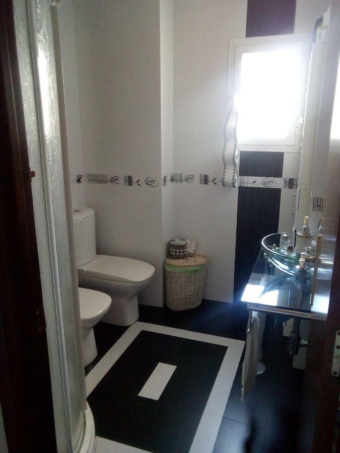 Habitaciones Individuales En Apartamento Compartido Σεβίλλη Εξωτερικό φωτογραφία